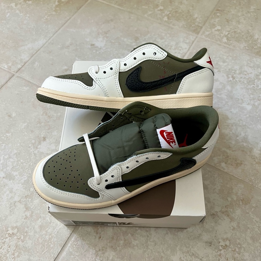 ***SOLD***Travis Scott x Jordan 1 Low ‘Reverse Olive’